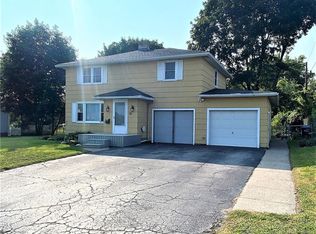 27 Shelmont Dr, Rochester, NY 14621