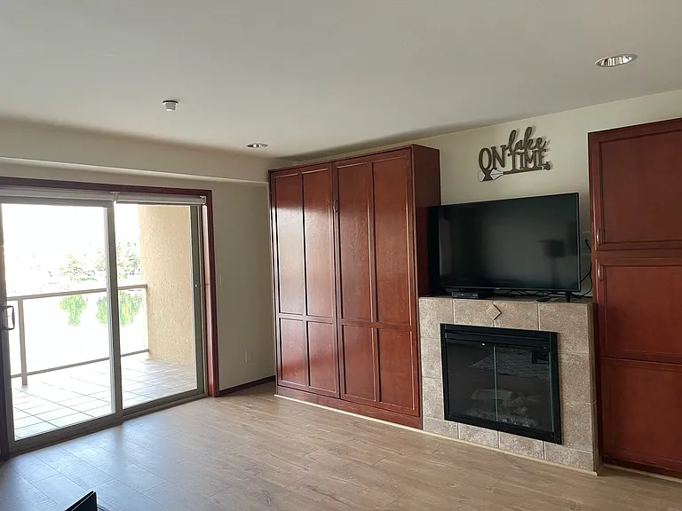 322 W Woodin Ave #636-1 — Photo 8