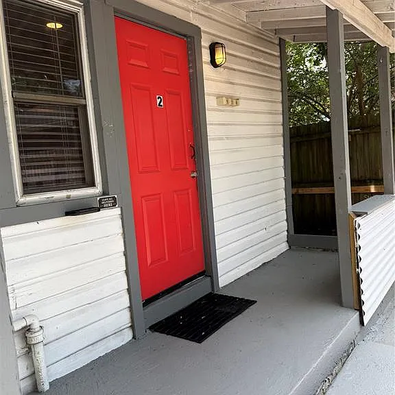 308 E Adalee St #B — Photo 10