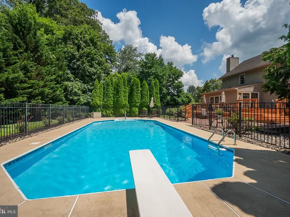 305 Bartram Ln E, Hockessin, DE 19707