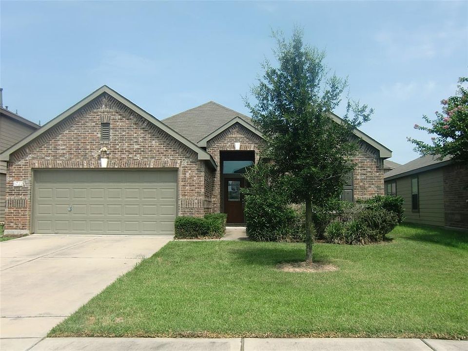1st image of 6722 Crescent Creek Ln