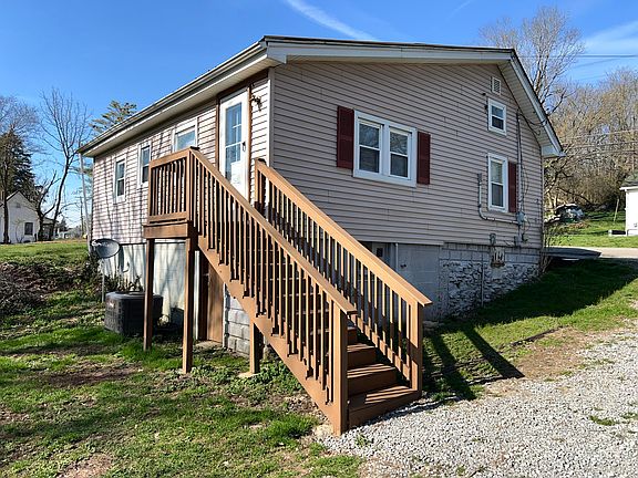 2nd image of 484 E Water St