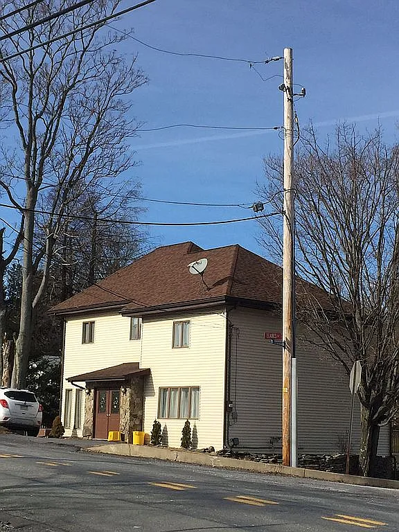 343 Simrell Rd photo 1