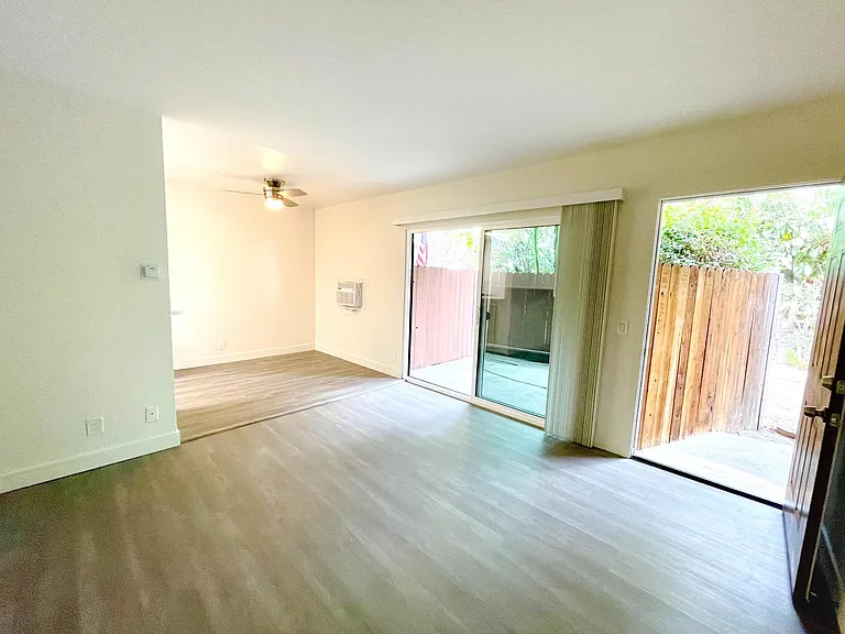 405 N Marengo Ave #5 — Photo 39