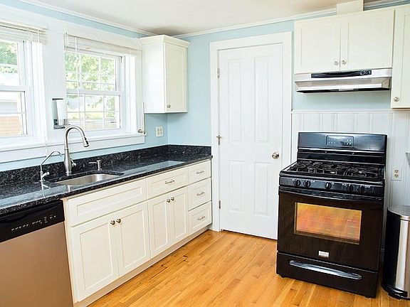 4th image of 41 Forrester St