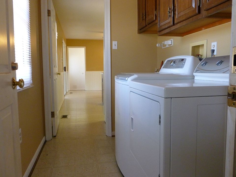 laundry/mud room