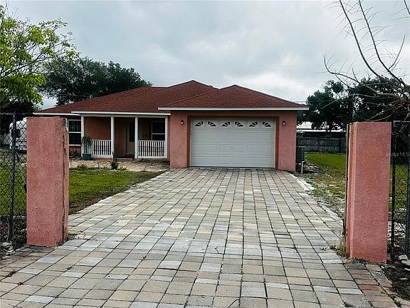 2nd image of 910 Rich Dr