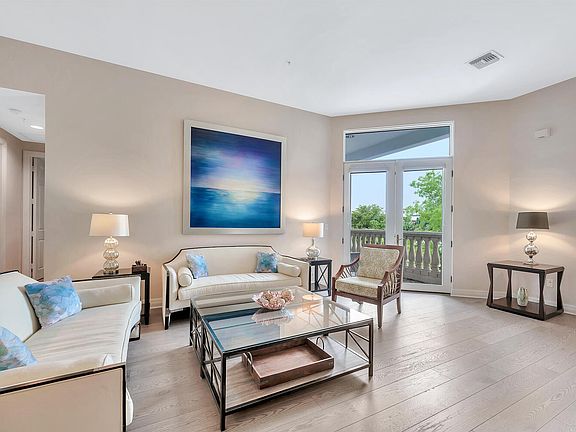 4th image of 375 5th Ave S APT 305