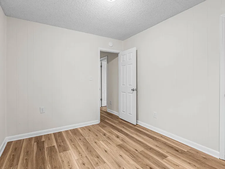 2043 Bishop Rd — Photo 7