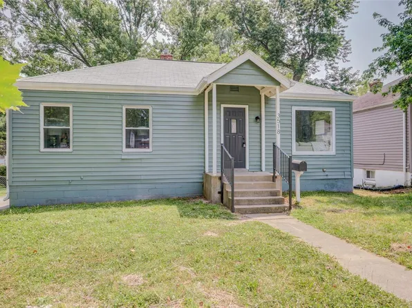 3518 Saint Joachim Ln, Saint Ann, MO 63074