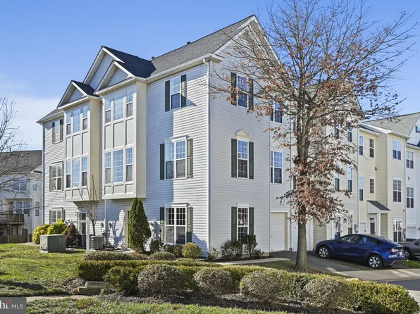 13341 Stanton Pl, Herndon, VA 20171