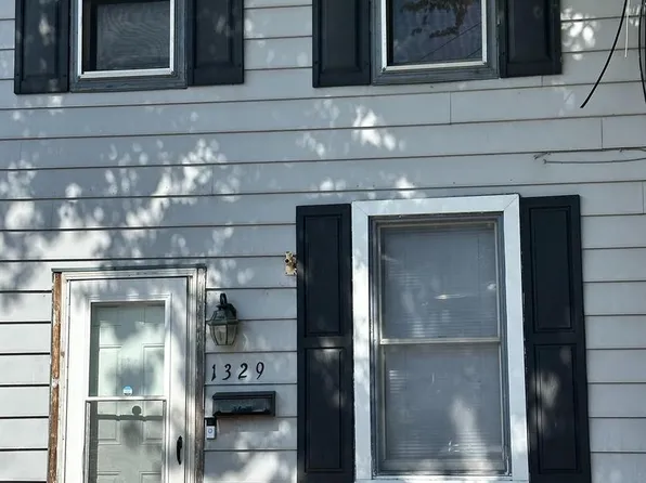 1329 Bartine St, Harrisburg, PA 17102