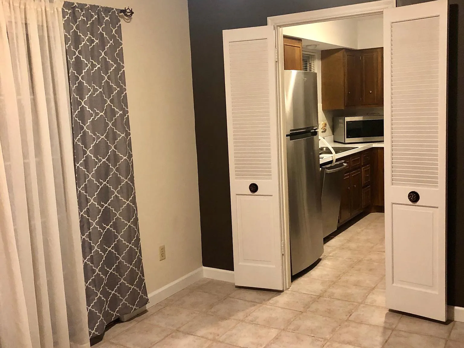 4347 Chateau De Ville Dr — Photo 4