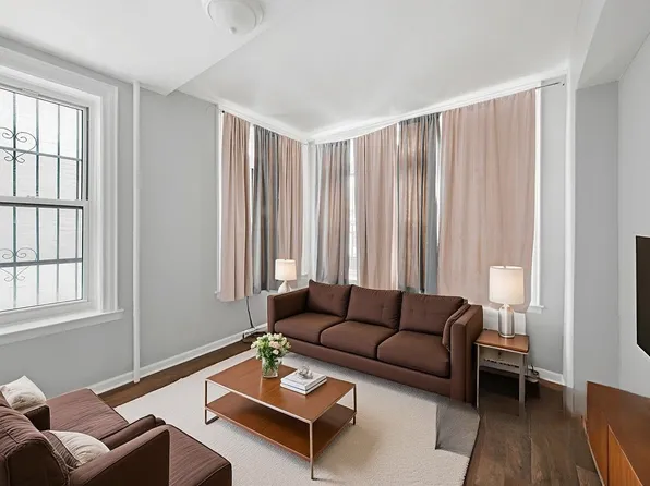 471 Linden Boulevard image 1 of 9