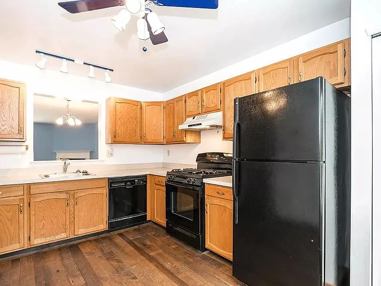 111 Iron Bark Ct — Photo 2