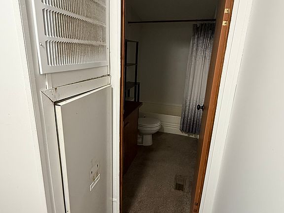 3rd image of 8089 McDaniel Rd