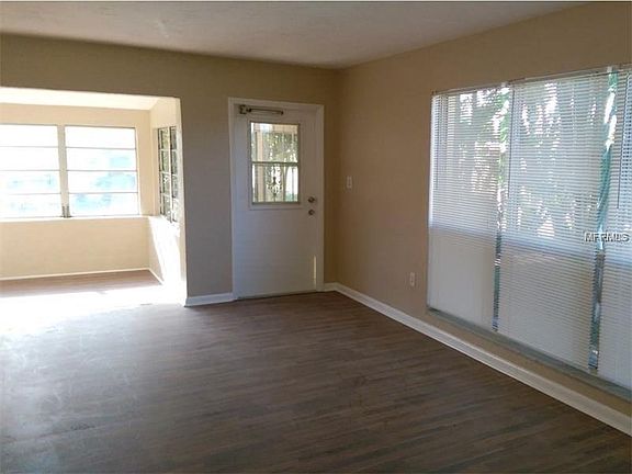 4th image of 21034 Glendale Ave