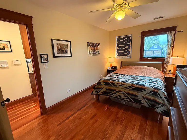 2847 N Sacramento Ave #2 — Photo 20