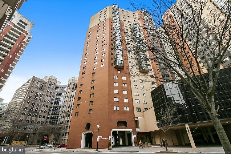 1st image of 900 N Stafford St APT 2228