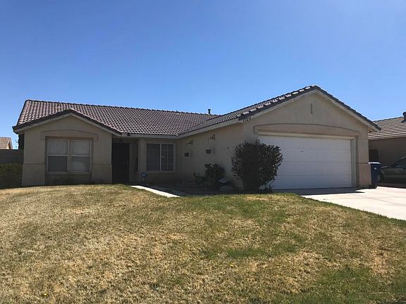 3rd image of 43256 Fleetwood Dr