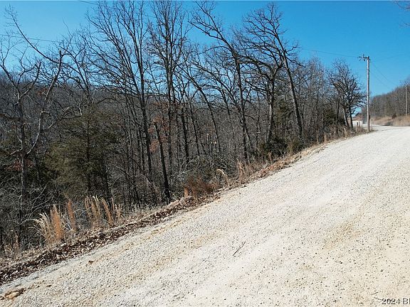 3rd image of 304 Putt N Bay Dr