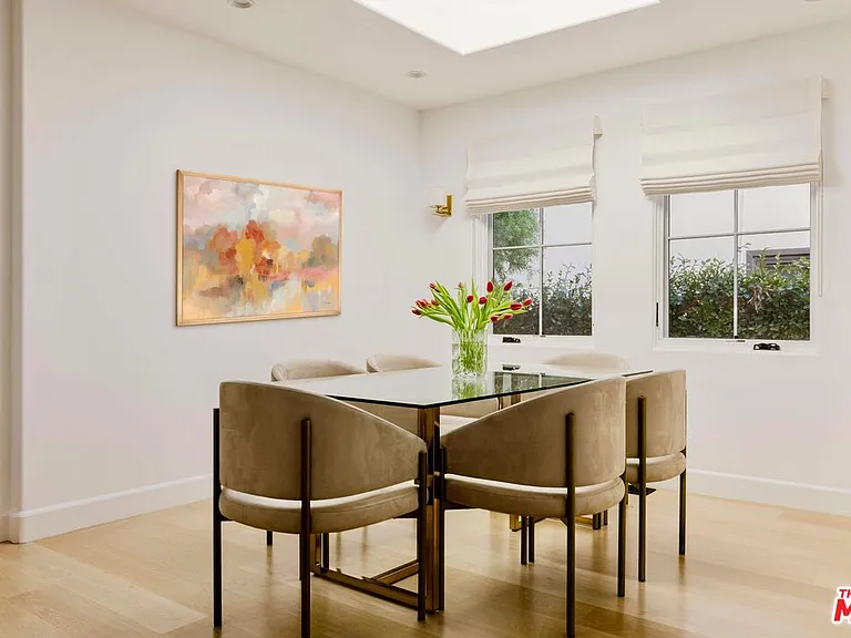 408 Westbourne Dr — Photo 12