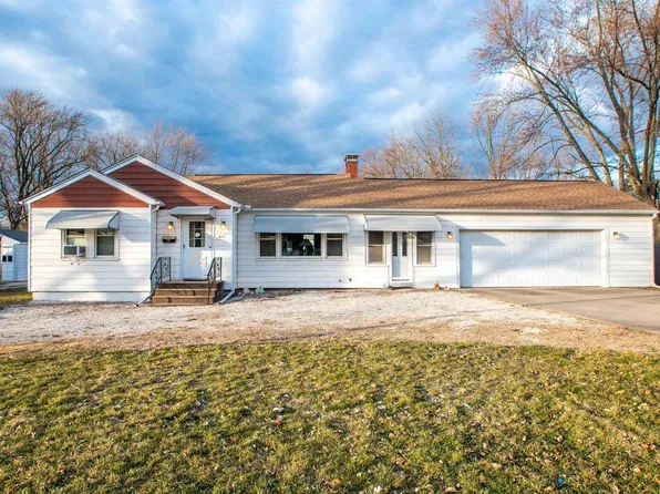 911 E Cox Ave, Peoria Heights, IL 61616