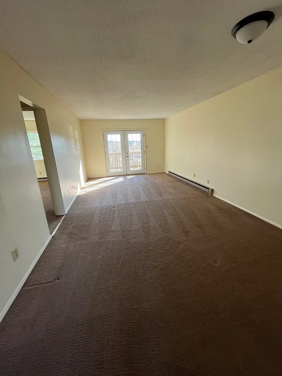 Building Photo - 171 Leola St #13