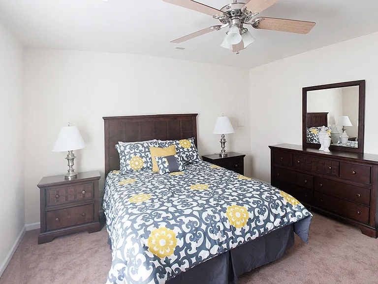 Carriage Pointe at Aquia Bedroom
