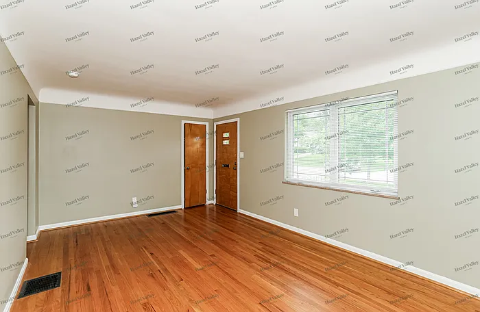 332 Ingram Rd — Photo 6