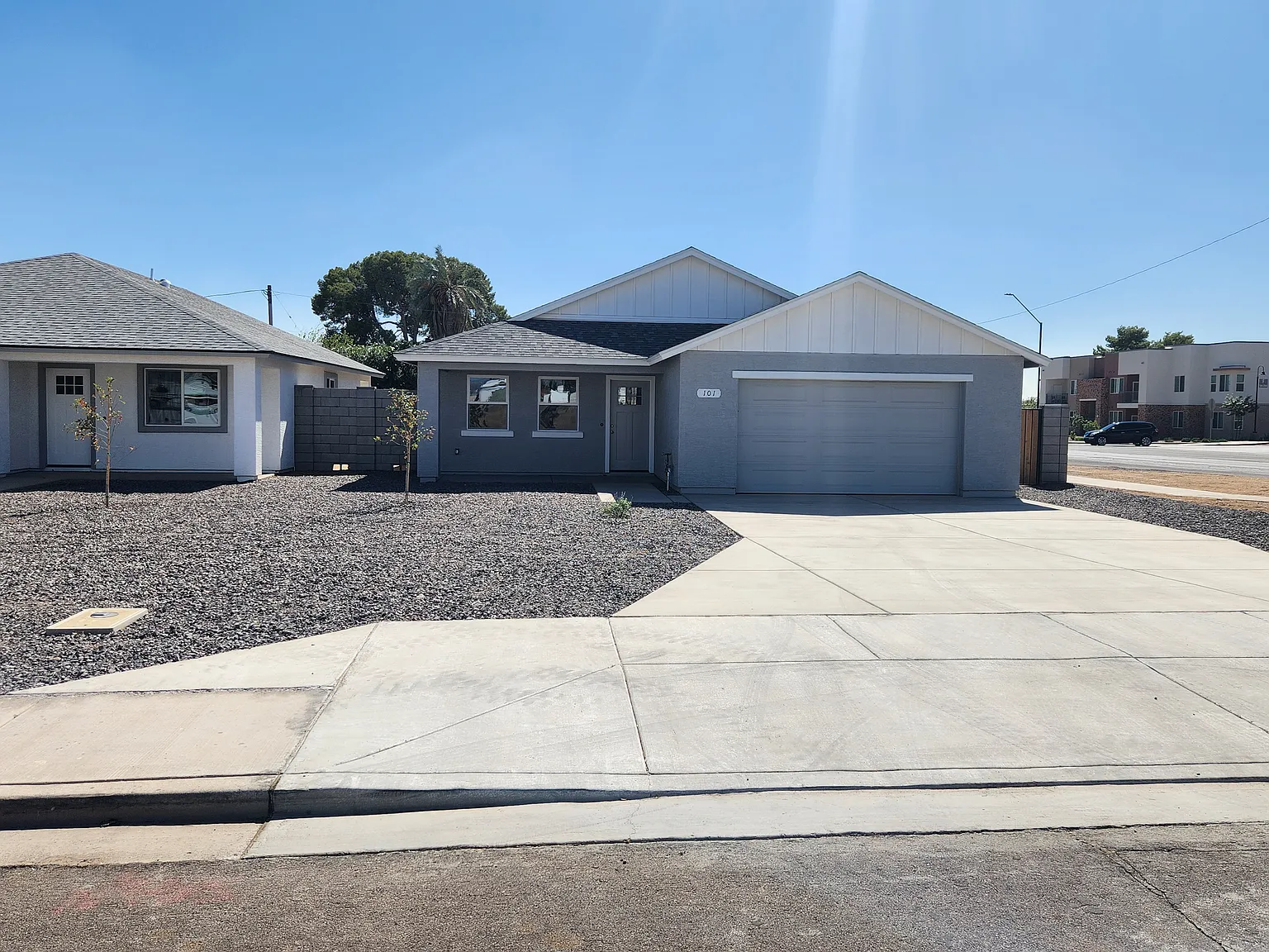 101 E Jackson Ave — Photo 1