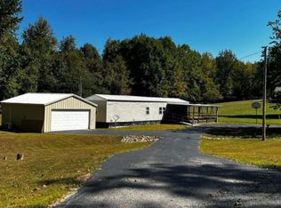 420 Rich Cir, Cadiz, KY 42211