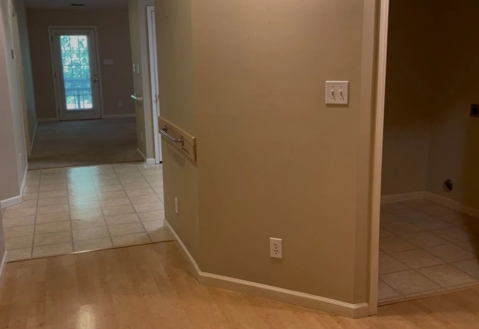 Farragut 2BR/ 2BA One-level Condo — Photo 3
