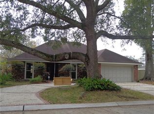 8708 Hermitage Pl, River Ridge, LA 70123