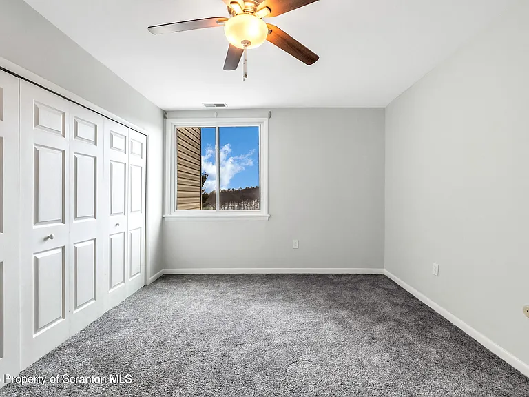 1711 Summit Point — Photo 11