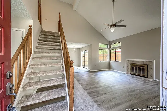 3 bed, 2.5 bath, 1187 sqft, $1,850 — Photo 2