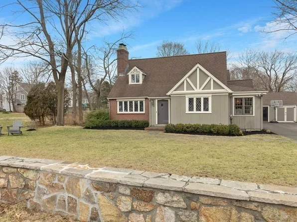 10 Union St, Hingham, MA 02043