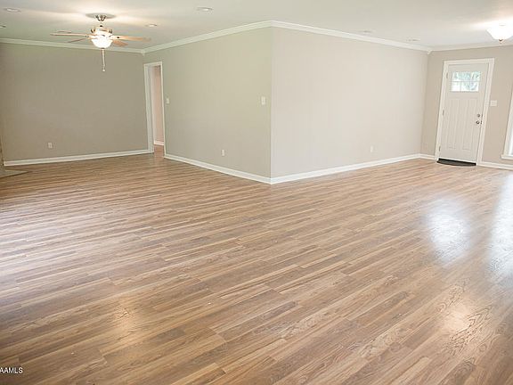 3rd image of 212 Claudia Dr