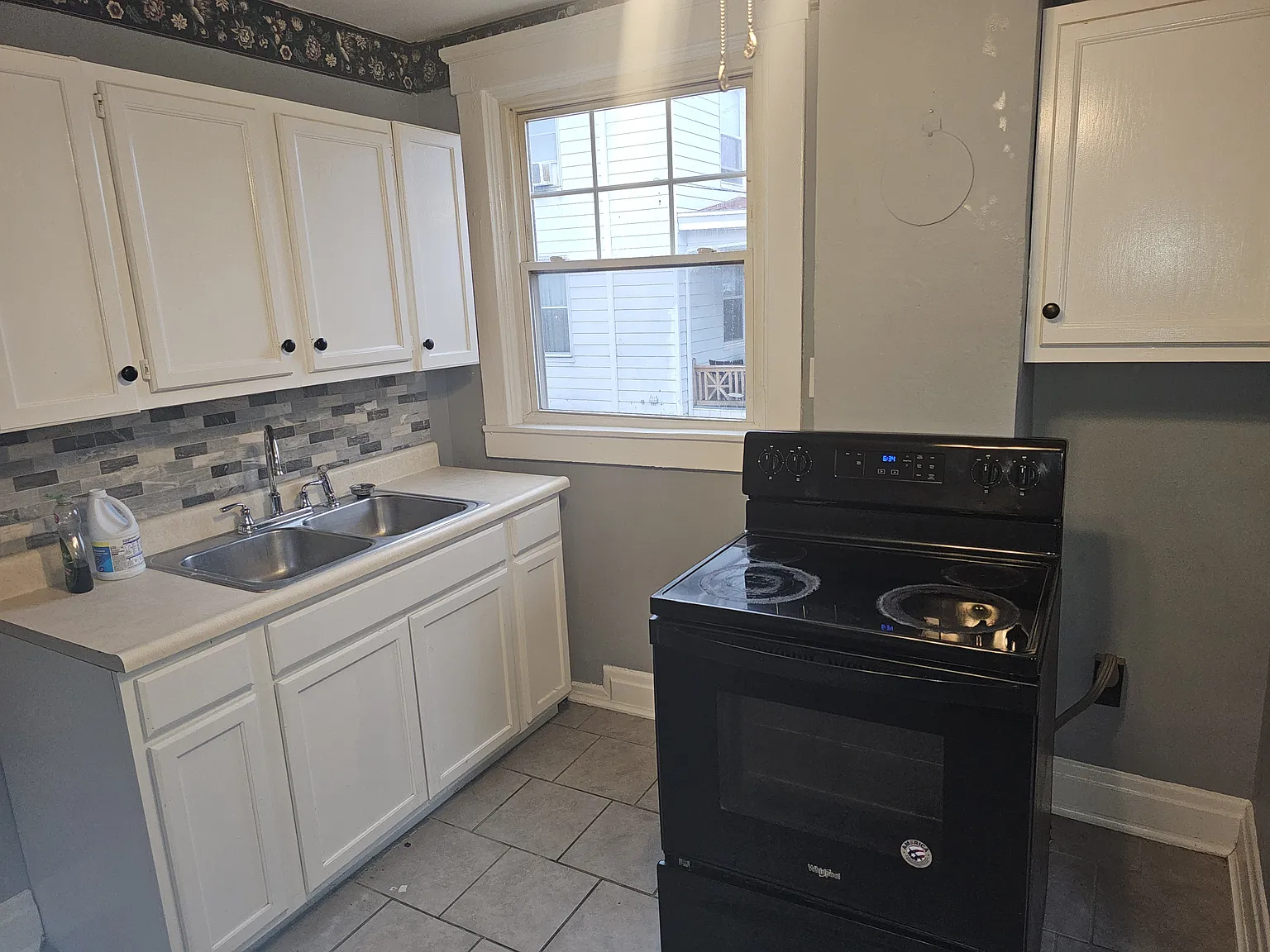 2 bed, $1,200 — Photo 2