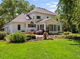 15127 Amherst Green Ct, Chesterfield, MO 63017