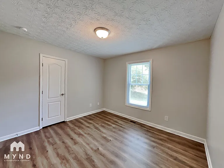 316 Eleanor Dr — Photo 16