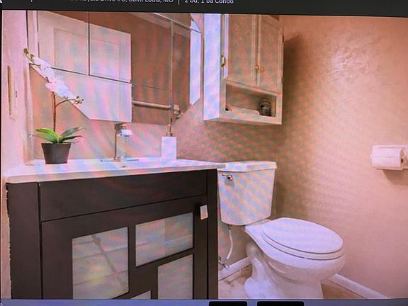 4th image of 663 Coeur De Royale Dr APT C