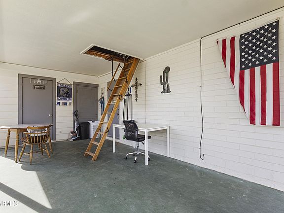 3rd image of 11111 W Hollywood Ave