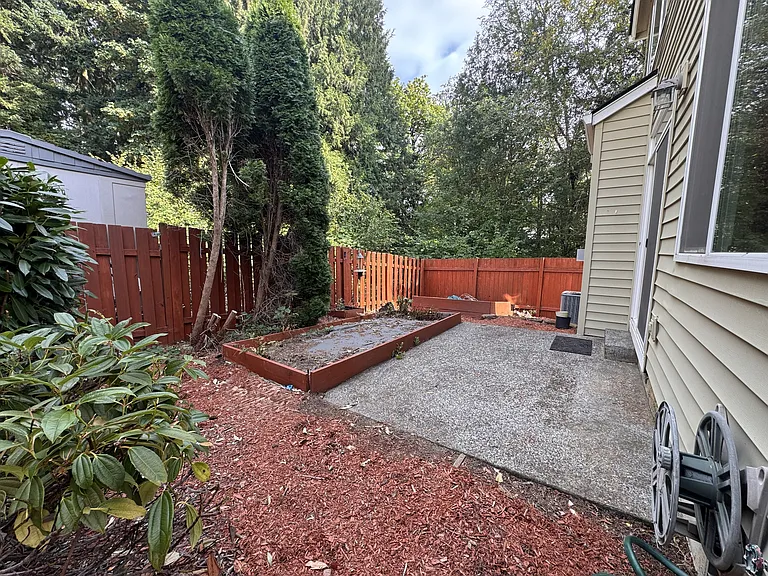 432 NE 57th Ave — Photo 30