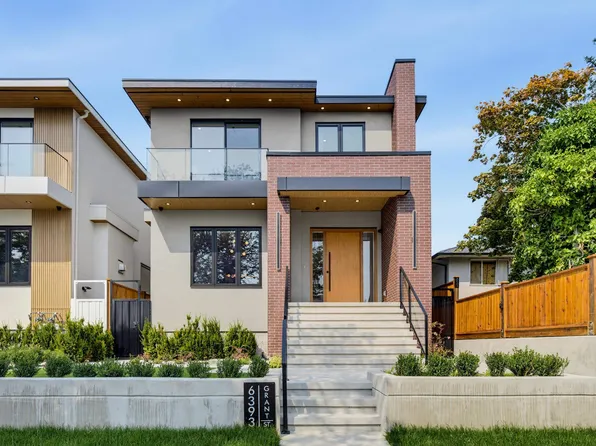 6393 Grant St, Burnaby, BC V5B 2K2