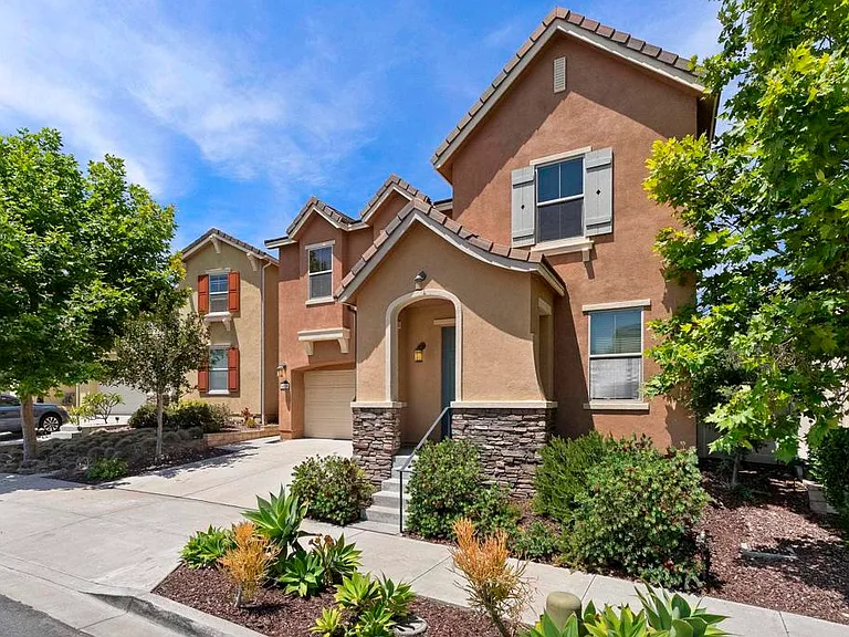 6820 Lopez Canyon Way — Photo 3