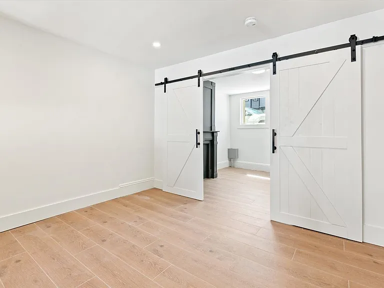 301 Bunker Hill St #1 — Photo 6