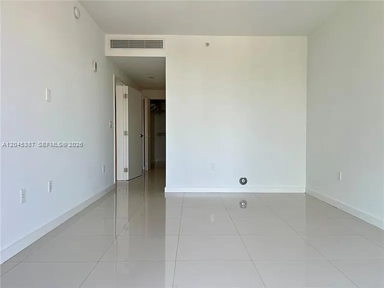 9940 W Bay Harbor Dr #3B — Photo 7