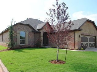 19516 Green Meadow Ln, Edmond, OK 73012