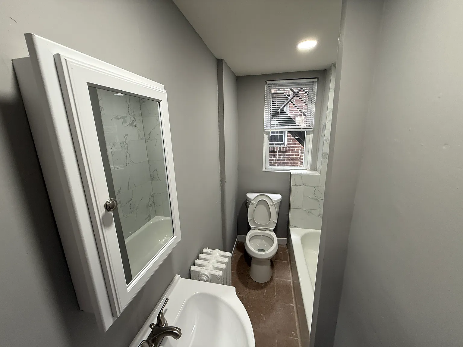 218 Court Ave — Photo 3